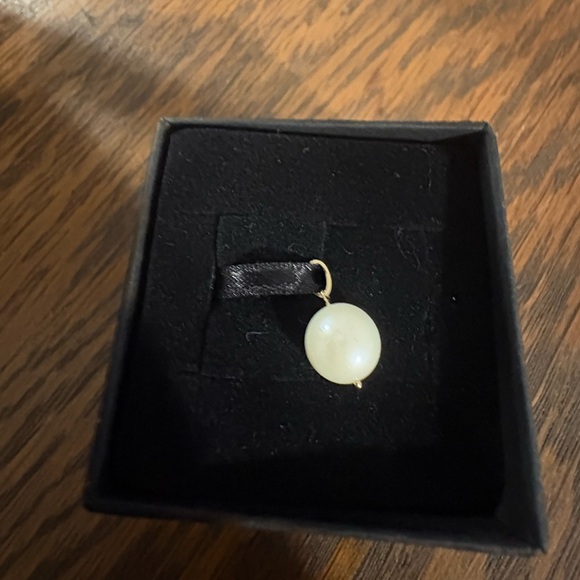 Catbird Gumball Pearl Charm - Picture 6 of 17